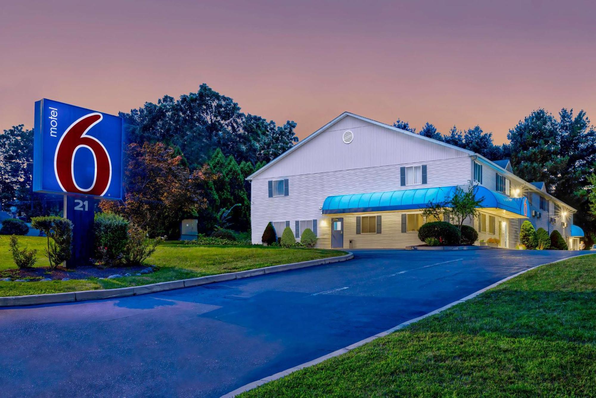 Motel 6 Bethel, Ct - Danbury Екстер'єр фото